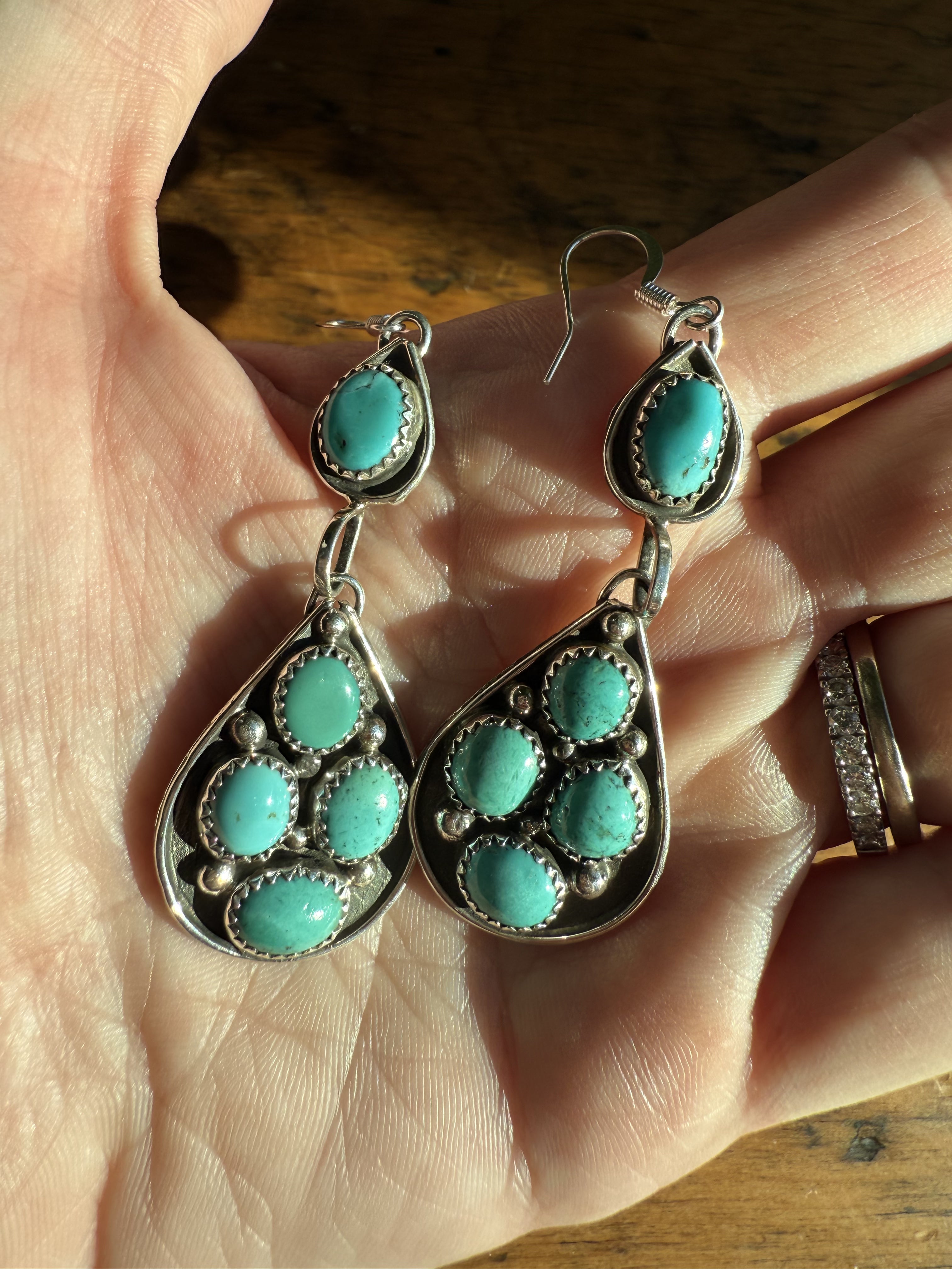 Cluster Dangles